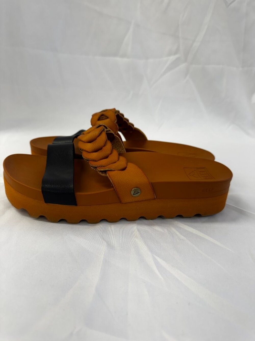 NWOT Reef Cushion Vista Hi Twist Black Brown Two-Strap Platform Sandals Sz 8 - Picture 7 of 13